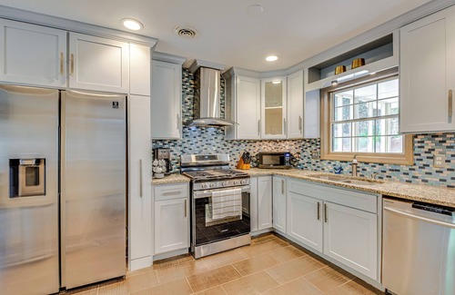 Acworth Casa | 5 Mi to Lake Acworth: Georgia Gem w/ Private Patio