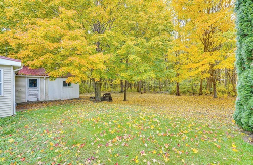 Westfield Cabaña | 5 Mi to Lake Erie Access: Quiet Cottage w/ Yard!