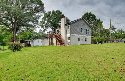 Midway Casa | 5 Mi to Lake Thom-A-Lex Pet-Friendly Retreat