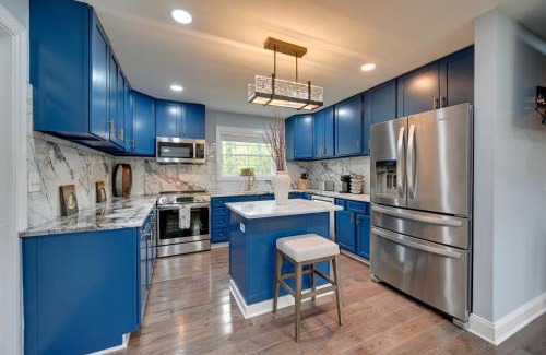 Midway Casa | 5 Mi to Lake Thom-A-Lex Pet-Friendly Retreat