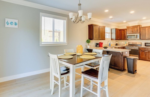 Shasta Lake Casa | 5 Mi to Shasta Lake: Newly Built Home w/ Backyard!