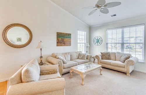 Sunset Beach Apartamento | 5 Mi to Shore Condo with Patio in Sunset Beach!