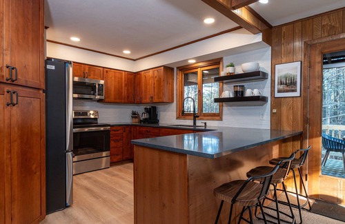 Winhall Casa | 5 miles to Stratton! Family-friendly with game room and deck!