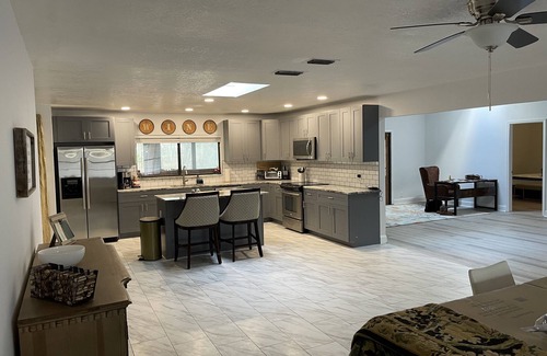 Fellowship Casa | 5 miles to WEC - 3 bdrm + Office/"4th bdrm", 2.5 bath 2800 SF Home, Sleeps 10