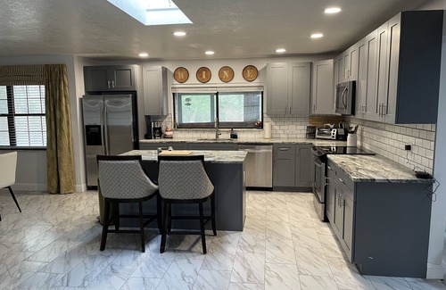 Fellowship Casa | 5 miles to WEC - 3 bdrm + Office/"4th bdrm", 2.5 bath 2800 SF Home, Sleeps 10