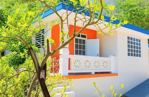 Aguadilla Pueblo Apartamento | ¡A 5 minutos de las mejores playas de PR! Casa Ideal para familias, tiene todo.