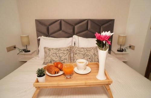 Quartier Des Mimosas Apartamento | 5 min drive from Train Station with Parking, Air Conditioning & IPTV -Ideal for CAN 2025
