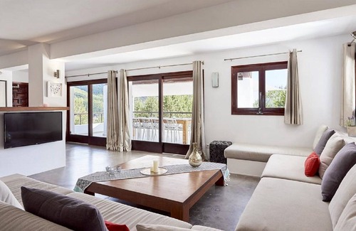 Isla de Ibiza Casa | ¡A 5 min de la playa! Casa con piscina privada para 8 personas
