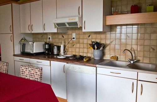 Chorges Apartamento | 5 min from Serre-Ponçon lake-gite on garden level-View, sun, calm, comfort