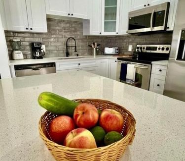 Tampa Villa | 5 min to Airport, Walking Distance to Bucs Stadium