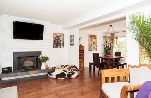 Central Okanagan Casa | 5 min to beach. Entire House. Lower Mission