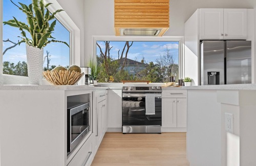 Marineland Acres Casa | 5 Min to Beach - Grill, Games, Chef Perks
