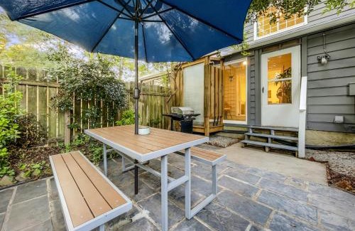 Old Village Casa | 5 Min to Beach—King Beds