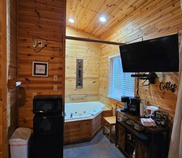 Eureka Springs Apartamento | 5 Min To Beaver Lake King Bed Fire Pit Jetted Tub #5