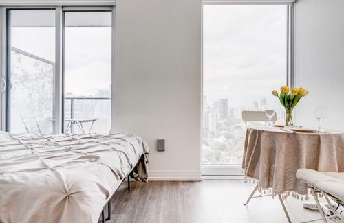 Garden District Condominio | 🌟5 min to DT🌟 Stylish JOGOMI Studio/Movie theatre📽