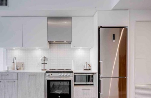 Garden District Condominio | 🌟5 min to DT🌟 Stylish JOGOMI Studio/Movie theatre📽