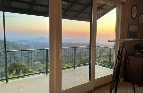 Julian Casa | 5 Min to Lake Cuyamaca-Julian-The Hidden Lakehouse with Stunning Views