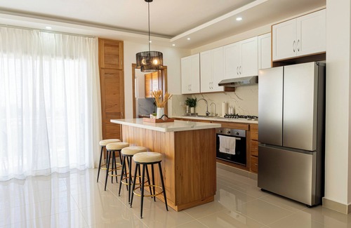 Cabrera Apartamento | 5 min to the beach! Pristine ocean view apartment - Gated community with parking