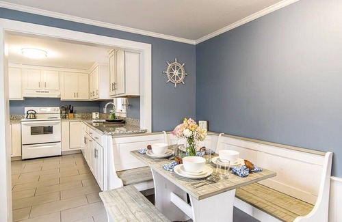 South Harwich Casa | 5 Min Walk to Red River Beach!