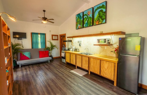 Bocas del Toro Apartamento | 5 min walk to Surf: 2BR/2BA + Ocean & Jungle Views