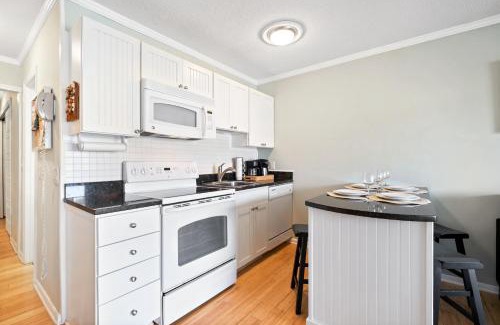 Folly Field Apartamento | 5 Min walk to the beach 1st floor condo Sleeps 4