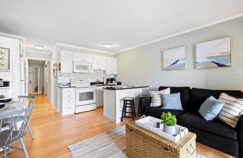 Folly Field Apartamento | 5 Min walk to the beach 1st floor condo Sleeps 4
