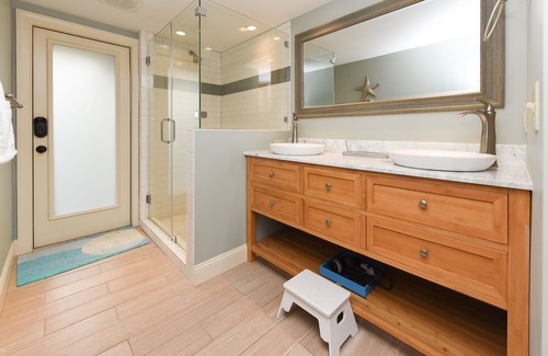 Sea Pines Casa | 5 min walk to beach club, Sleeps 8, Pool!