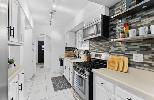 Peoria Casa | 5 mins from OSF/Carle Health