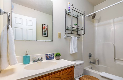Mount Jackson Cabina | 5 Mins to Bryce Resort! Mnt Life - Cozy Cabin