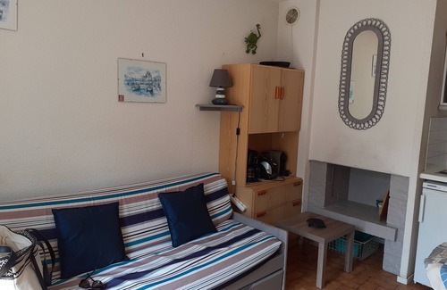 Villers-sur-Mer Cabaña | 5 mins walk from the beach, cottage with private garden