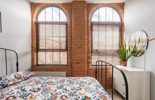 Nottingham City Centre Apartamento | 5 mins walk from centre, spacious city apt, open-plan