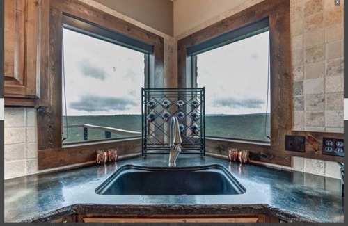 Cookson Casa | 5 minute drive to the water!