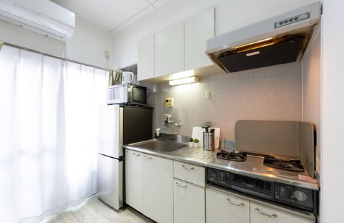 Yotsuya Apartamento | 5-minute walk from Yotsuya Station in Shinjuku-ku, close to Shinjuku Gyoen Garden, can accommodate 6 people/ 3 beds, keep luggage ok, free Wi-Fi