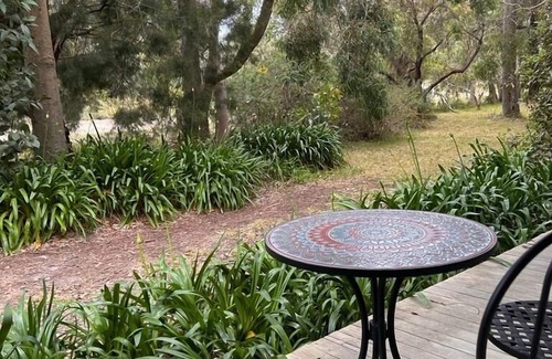 Balnarring Beach Casa | 5 minute walk to Merricks Beach from comfortable beach shack
