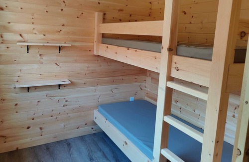Picton Cabina | 5 minute walk to Sandbanks Beach! In the heart Prince Edward County