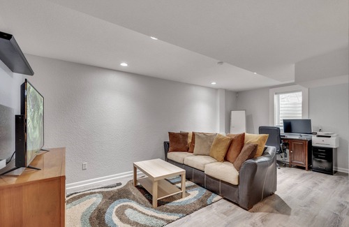 Ferndale Casa | 5 Minute walk to Downtown Ferndale!!