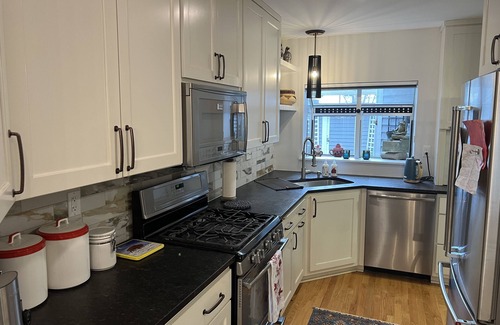 East Town Casa | 5 Minute Walk to Fiserv Forum, On the River