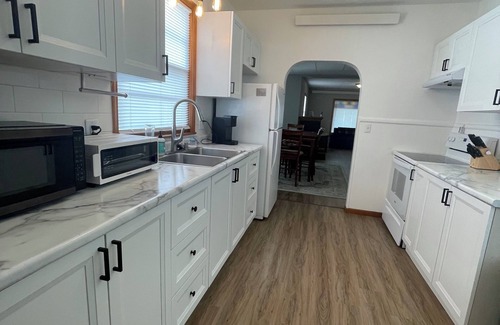 Pierre Casa | 5 minute walk to the Capitol State and surroundings!
