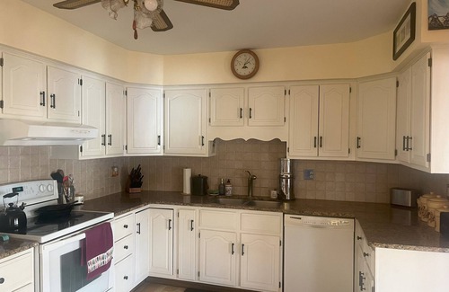 Stockton Casa | 5 minute walk to the Delaware River in Stockton, New Jersey!