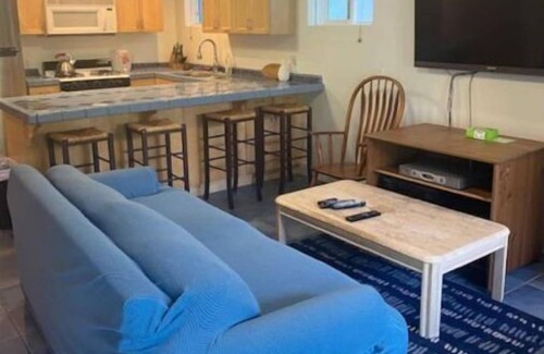 The Strand Apartamento | 5 Minute Walk to the Beach from your Studio