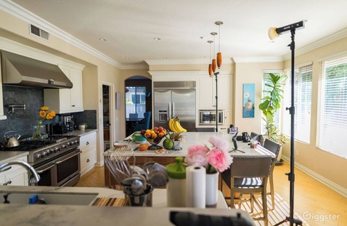 Cloverdale Casa | 5 minutes away from Safari Park Family sized home Located in gated community