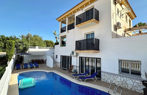 Puerto de Mazarrón Casa | 5 minutes from the beach. Large holiday home with private pool