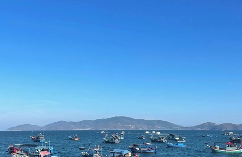 Nha Trang Casa | 5 minutes from Beach - Local House with Mountain-view Balcony