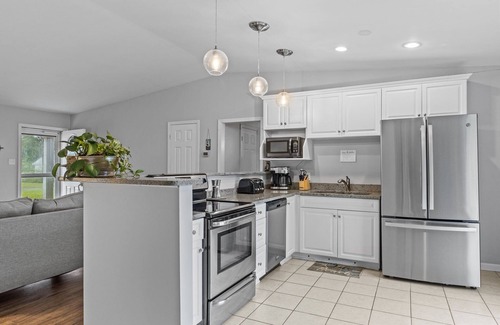 Cape Carteret Casa | 5 minutes from Emerald Isle Beach!