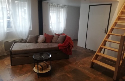 Saints Casa | 5 minutes from Coulommiers and 25 minutes from Disneyland Paris