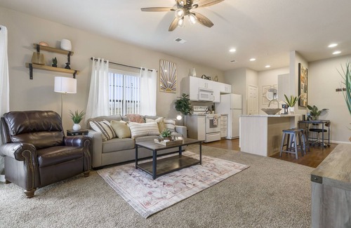 Branson Condominio | 5 Minutes from Landing! 2 Bedroom 2 Bath w/Jacuzzi - Sleeps 6