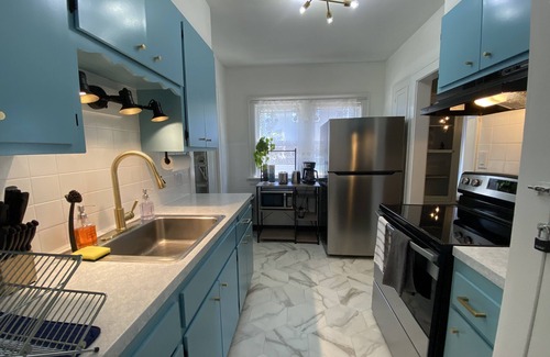 Parma Casa | 5 minutes from major highways, close to EVERYTHNIG!