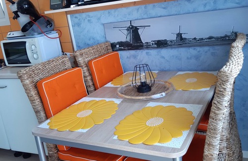 De Haan Chalet De Esquí | 5 minutes from the beach, campsite, very quiet