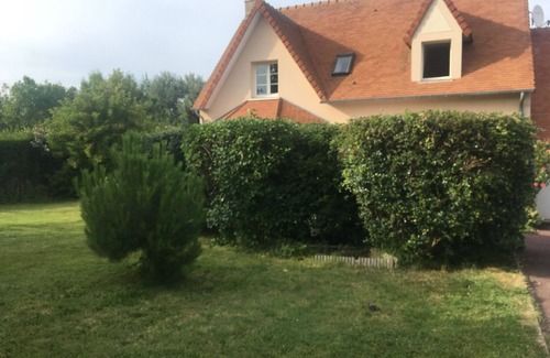 Lion-sur-Mer Casa | 5 minutes from the beach