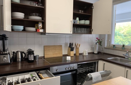 Metzingen Condominio | 5 minutes from the OUTLET Large XL vacation business city family apartment for 6 guests